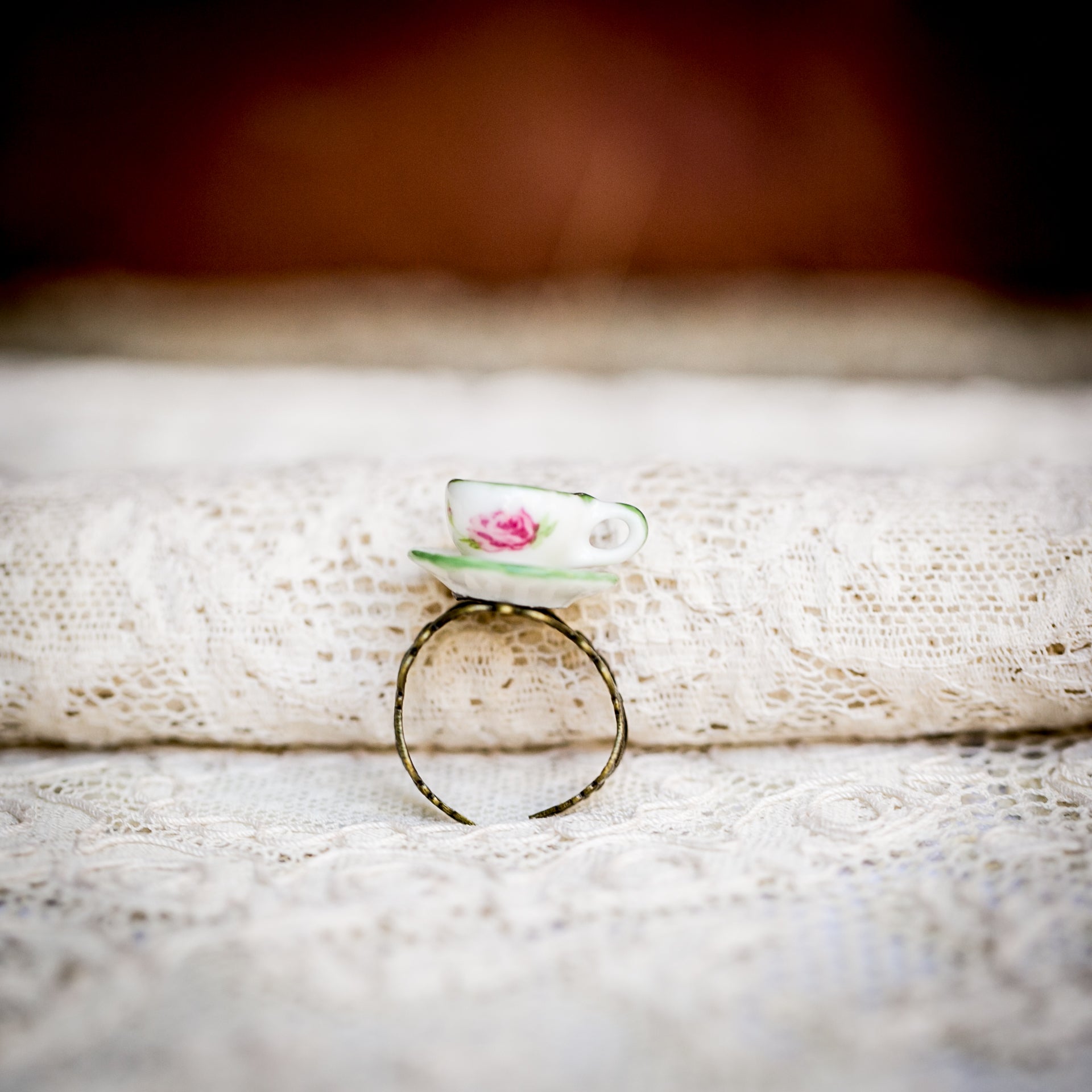 Alice in wonderland engagement ring online
