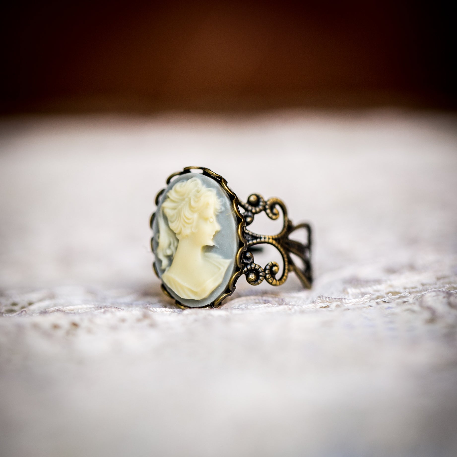 Antique cameo rings top