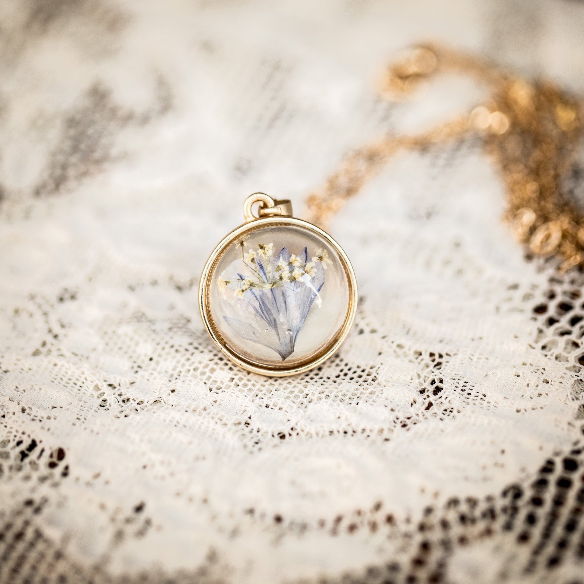 Dried on sale flowers necklace